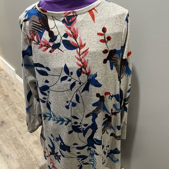 Papillion Tunic - Picture 2 of 2